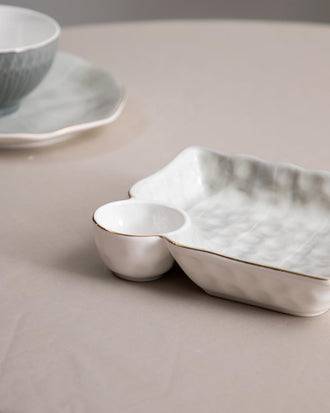 Irregular White Lines Design Quarter Plate