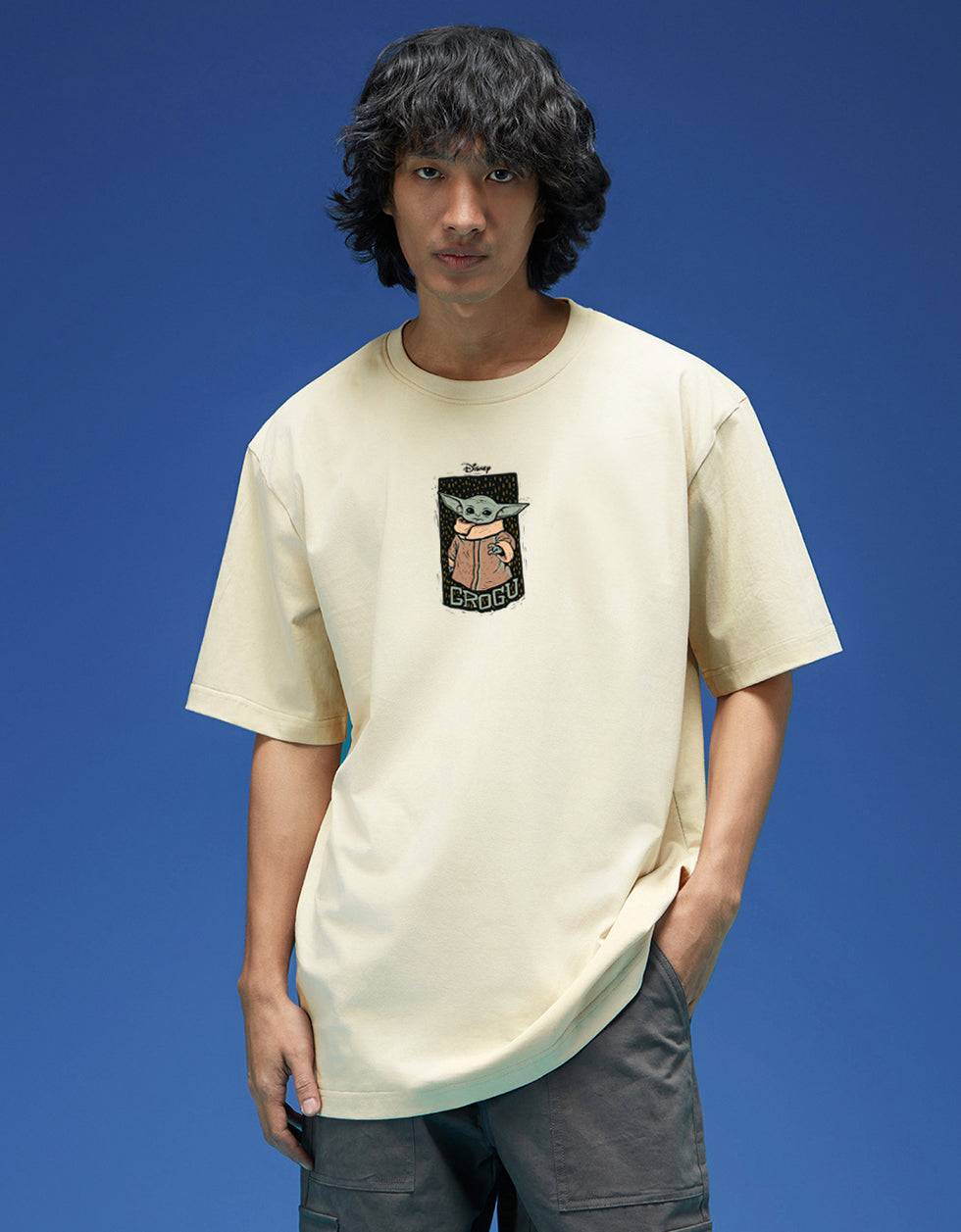 Grogu Swanwhite Oversized Graphic Printed T-shirt