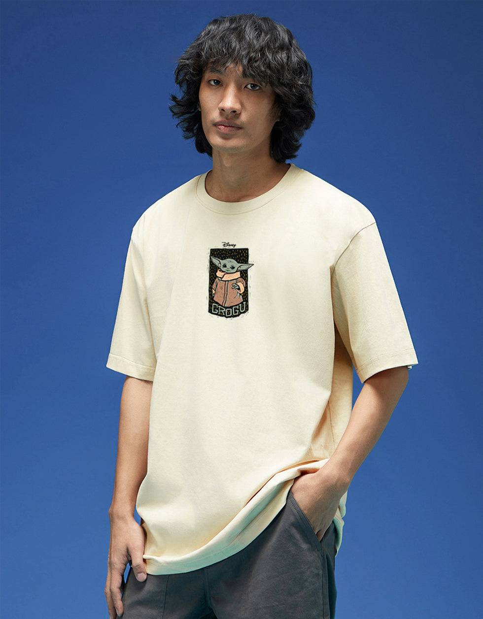 Grogu Swanwhite Oversized Graphic Printed T-shirt