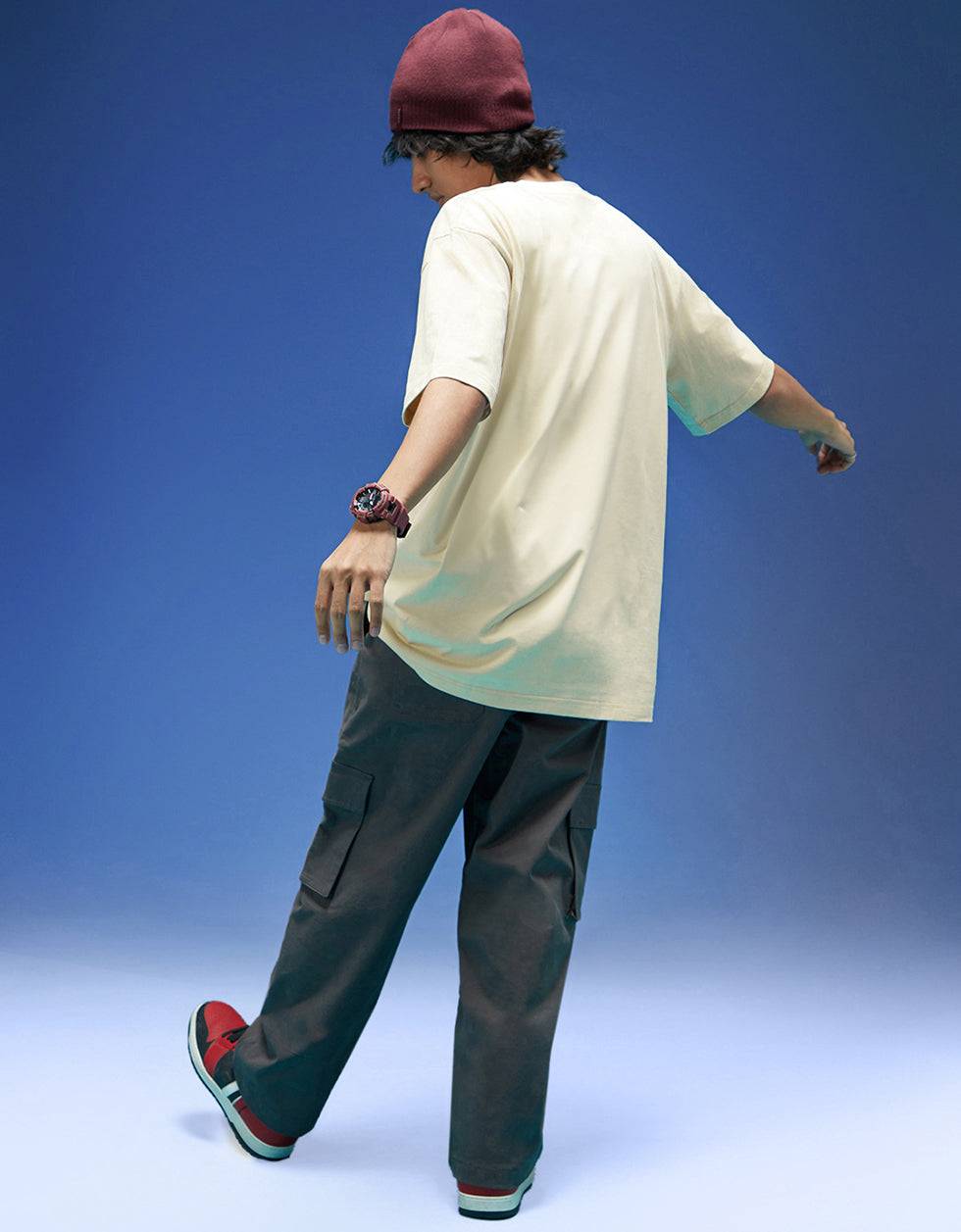 Grogu Swanwhite Oversized Graphic Printed T-shirt