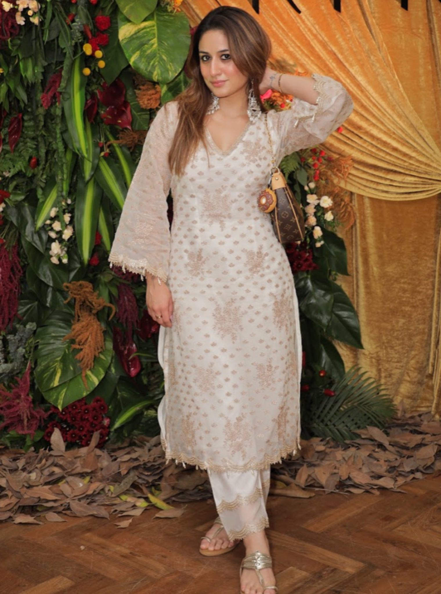 Suwanni Organza Off White Kurta Set