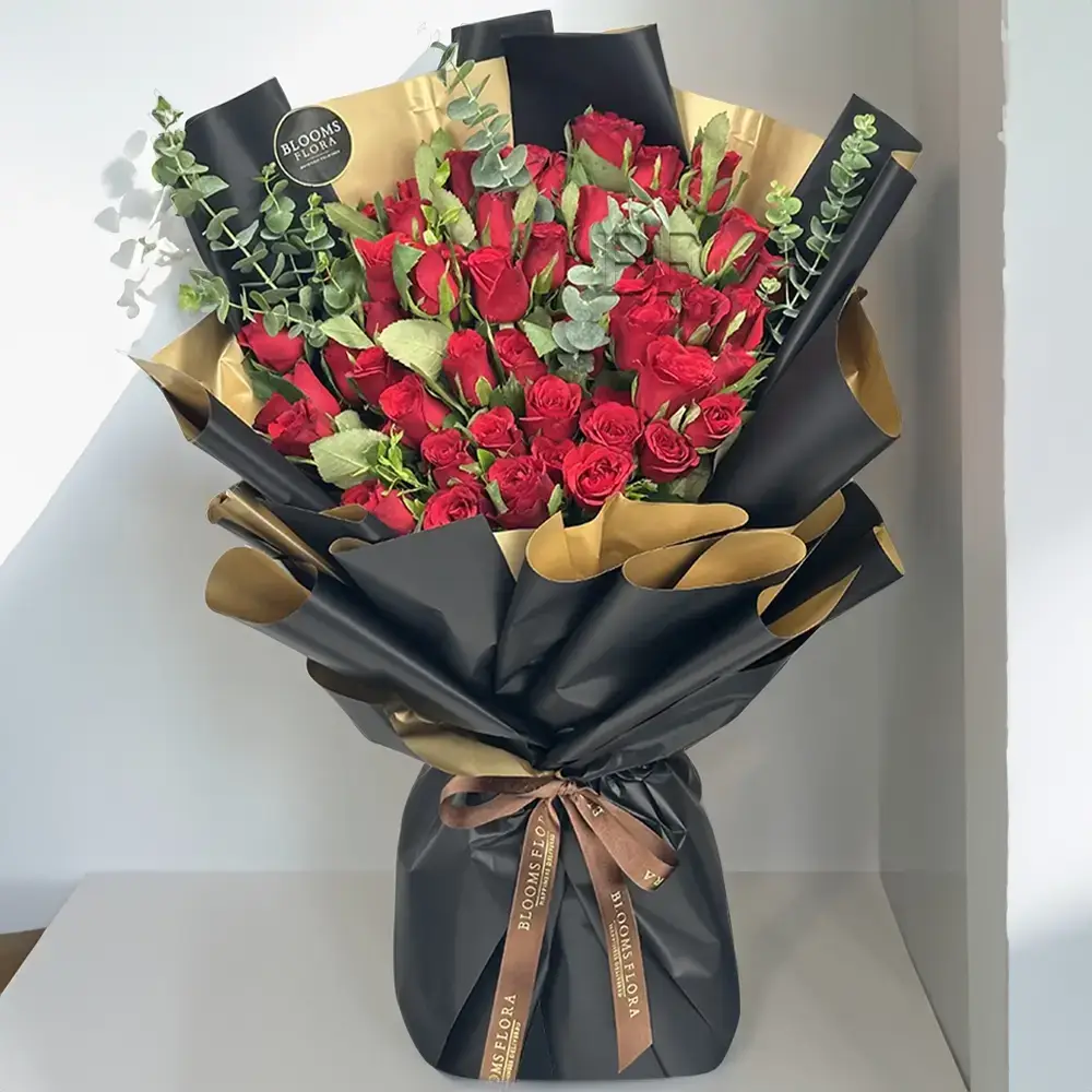 Grand Red Roses Bouquet