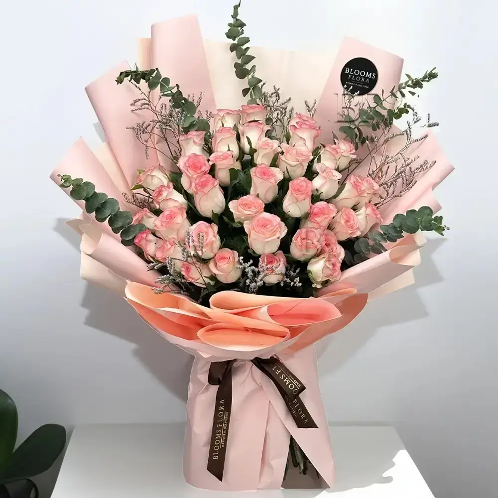 Elegance Pink Roses bouquet