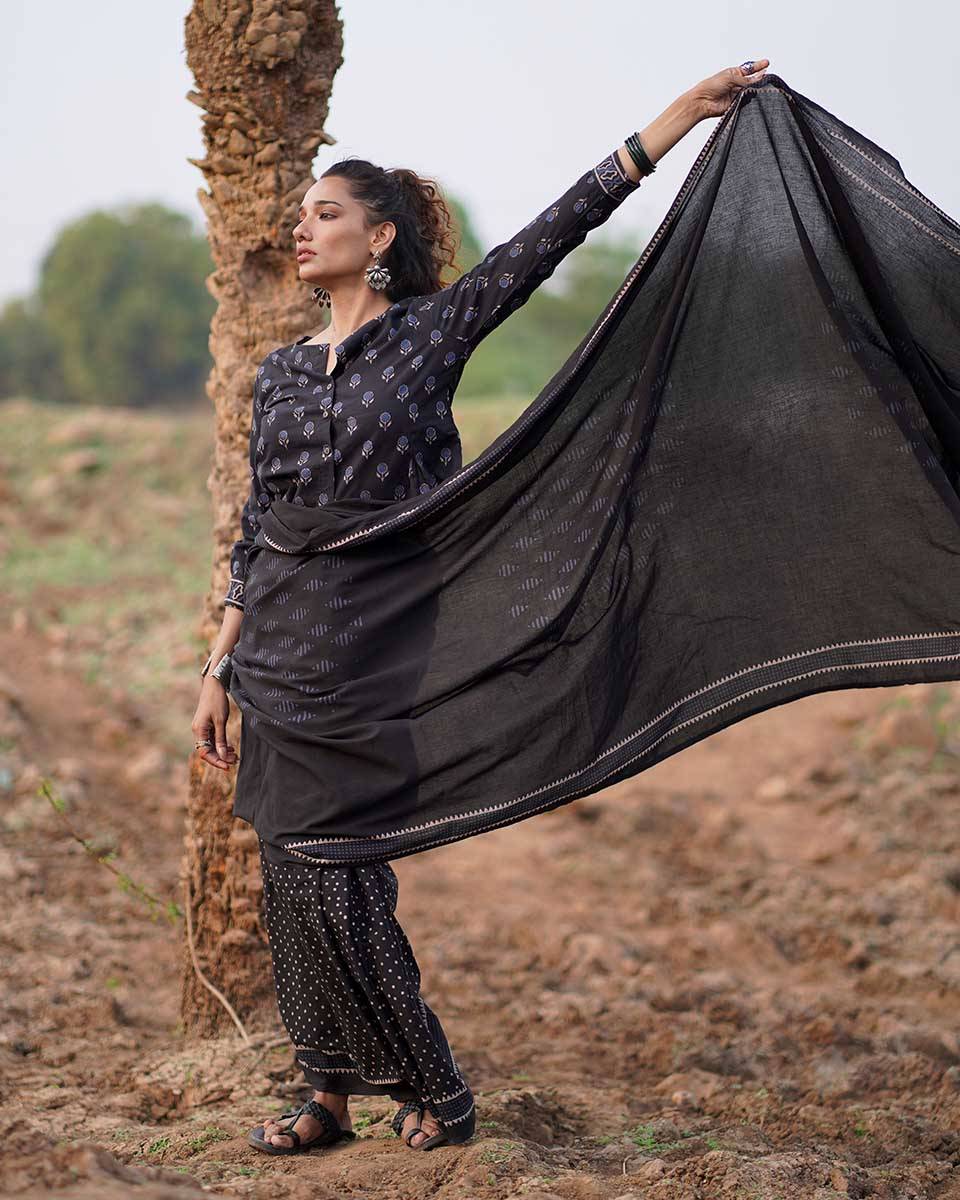 Sweet Jasmine Blockprinted Cotton Saree-WWB