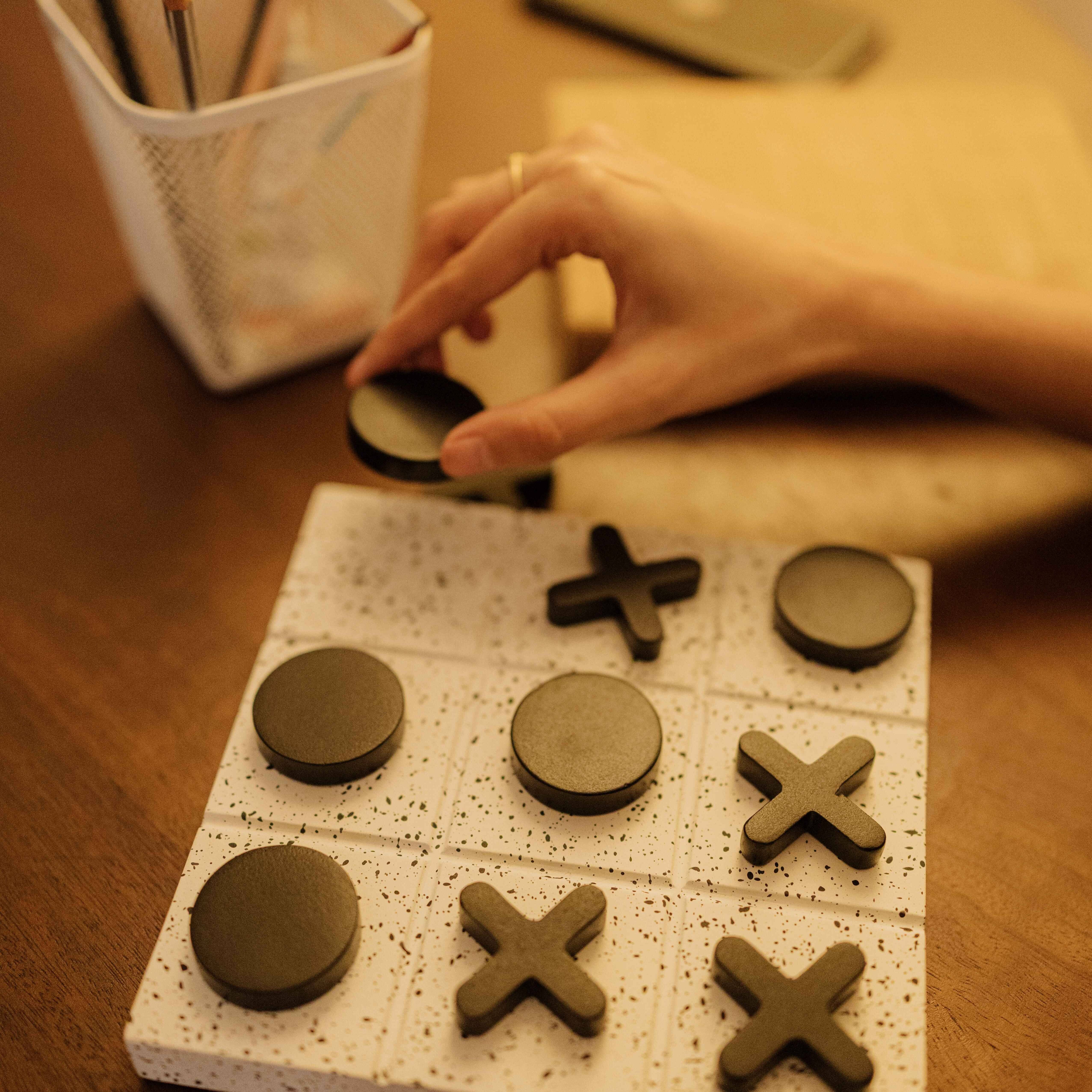 Concrete Game - Tic-Tac-Toe