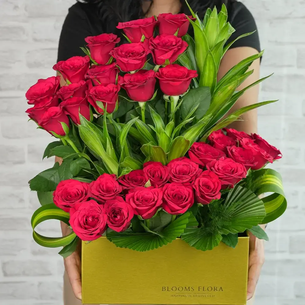 Arrangement of Red Roses in Box