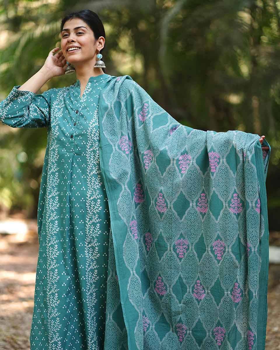 Kiss of the Carnation Teal Green Block Printed Dupatta - MMG