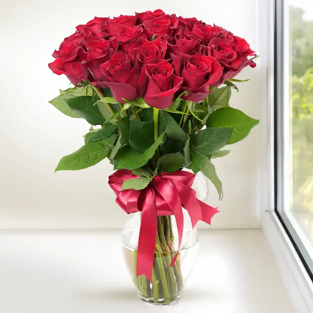 Elegant Vase of Red Roses