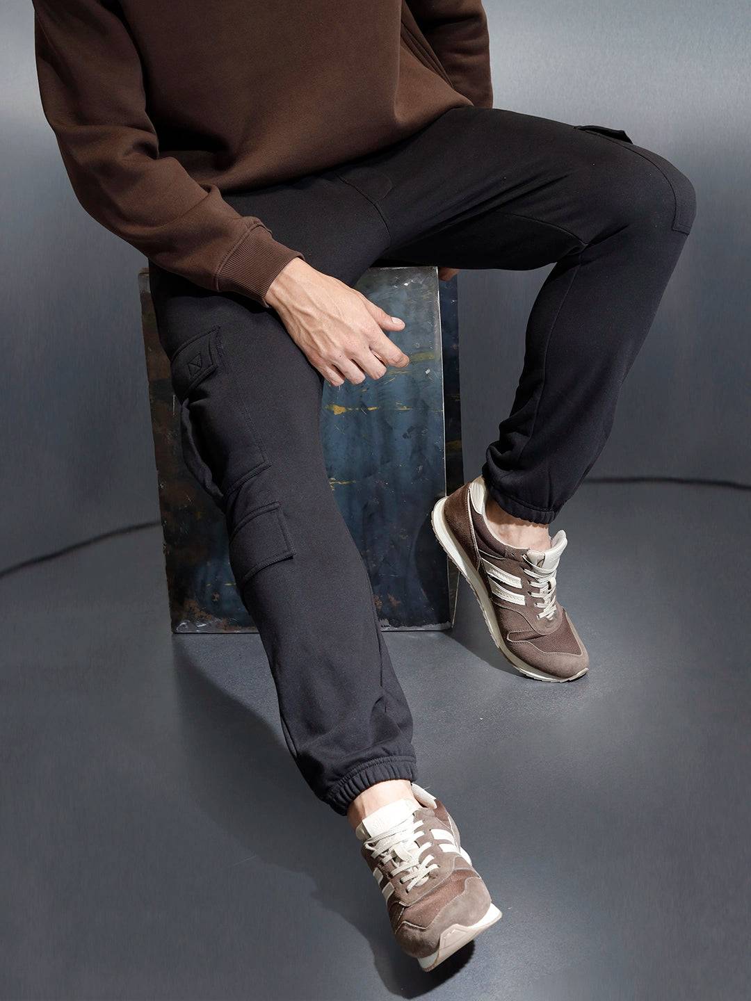 Men's casual straight fit knitted jogger | Black