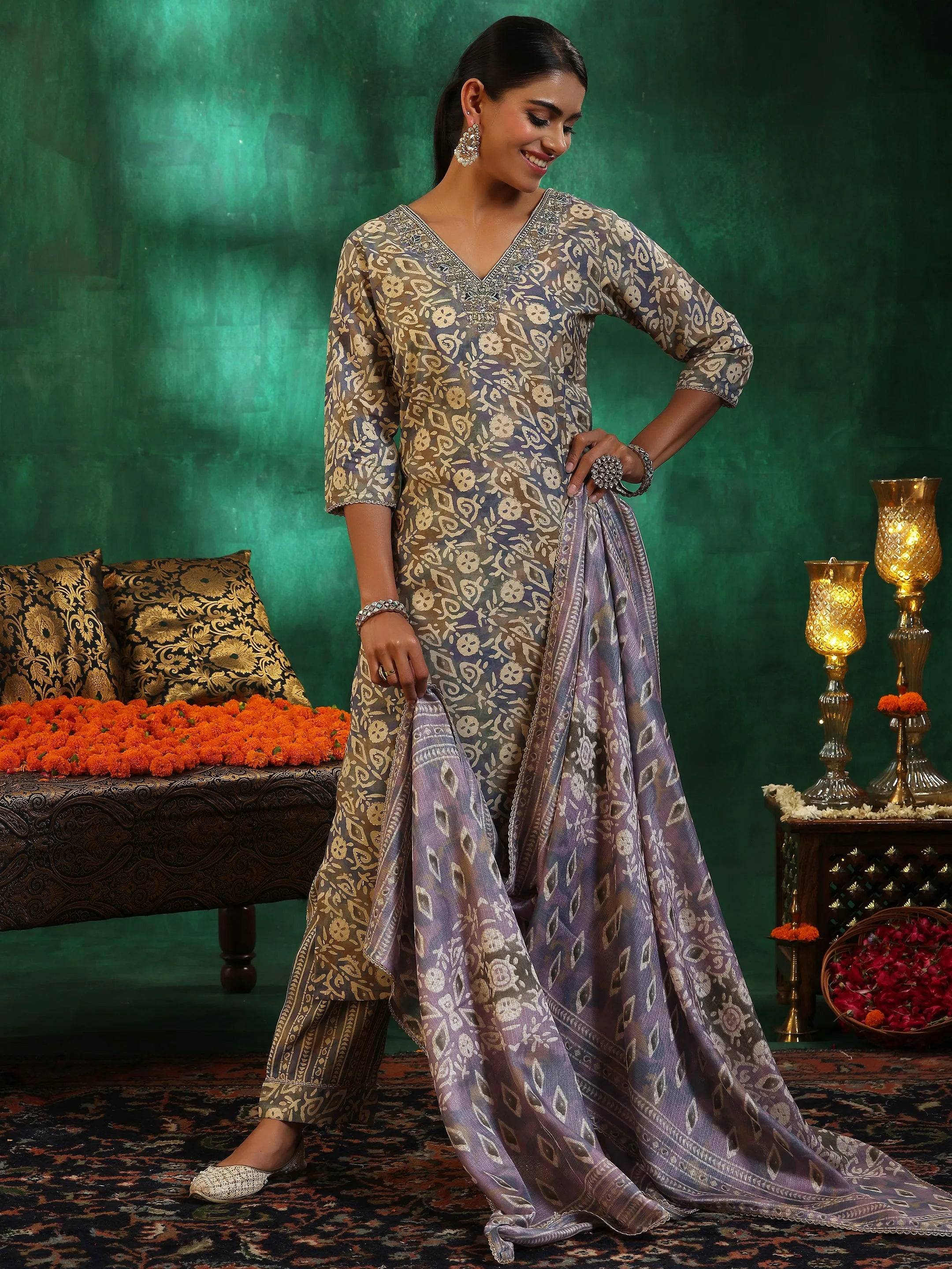 Mauve Printed Silk Blend Straight Suit ... Buy only at ₹4299