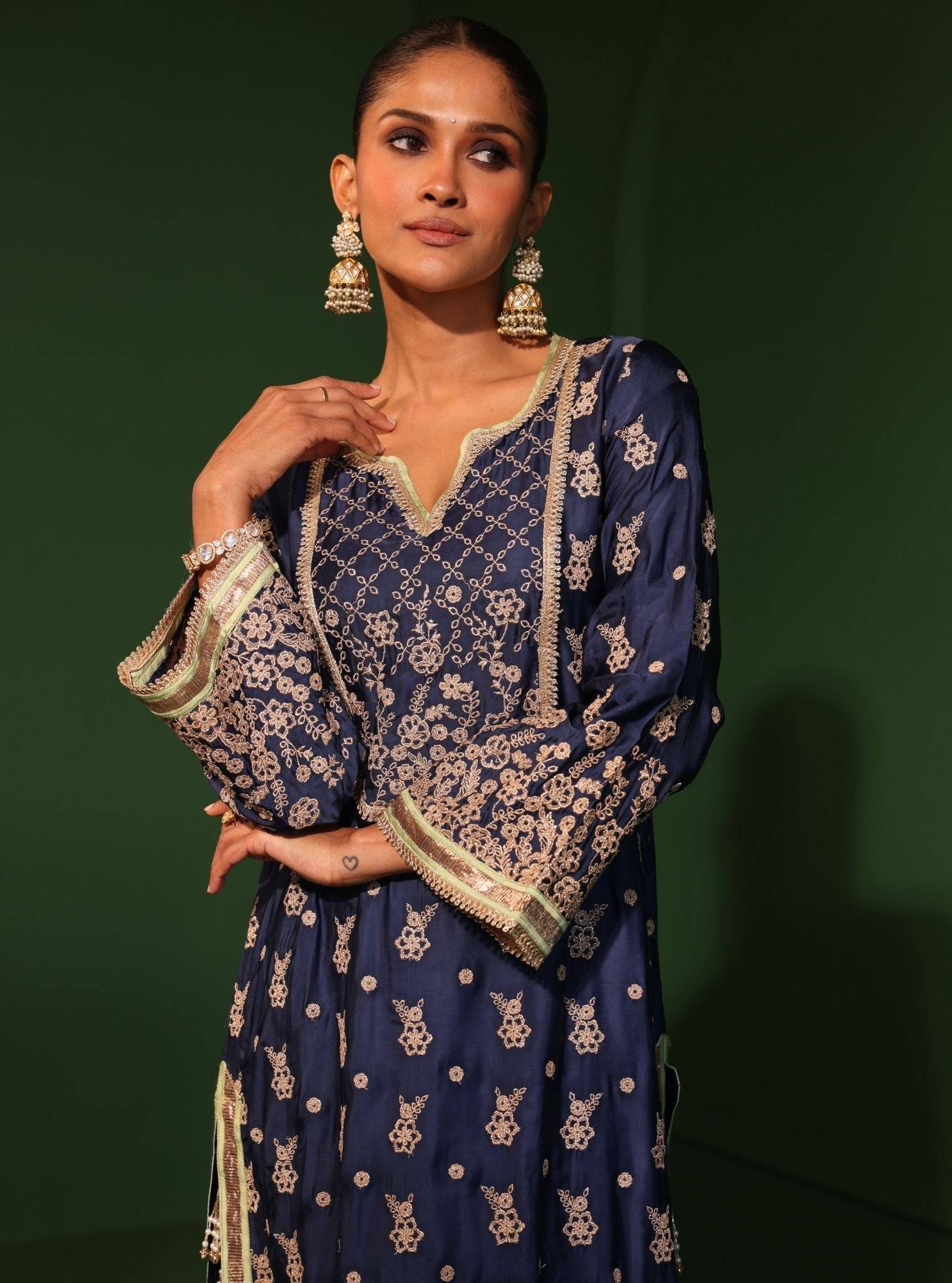 Nazakat Cupro Satin Navy Kurta Set