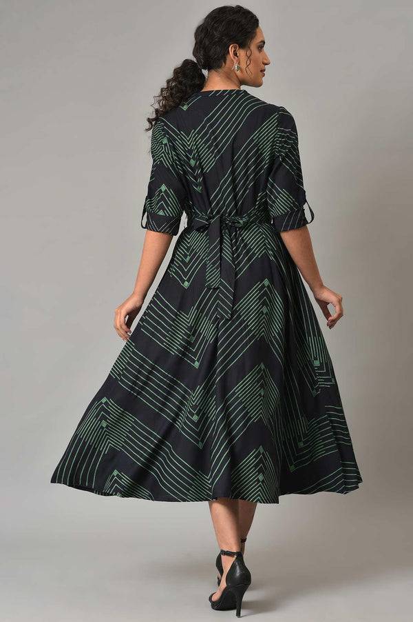 Plus Size Black Matrix Printed Circular Shirt Dress With Belt