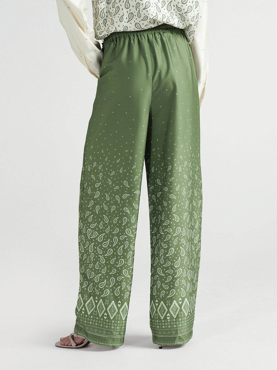 Elle Women Green Regular Fit Printed Trouser