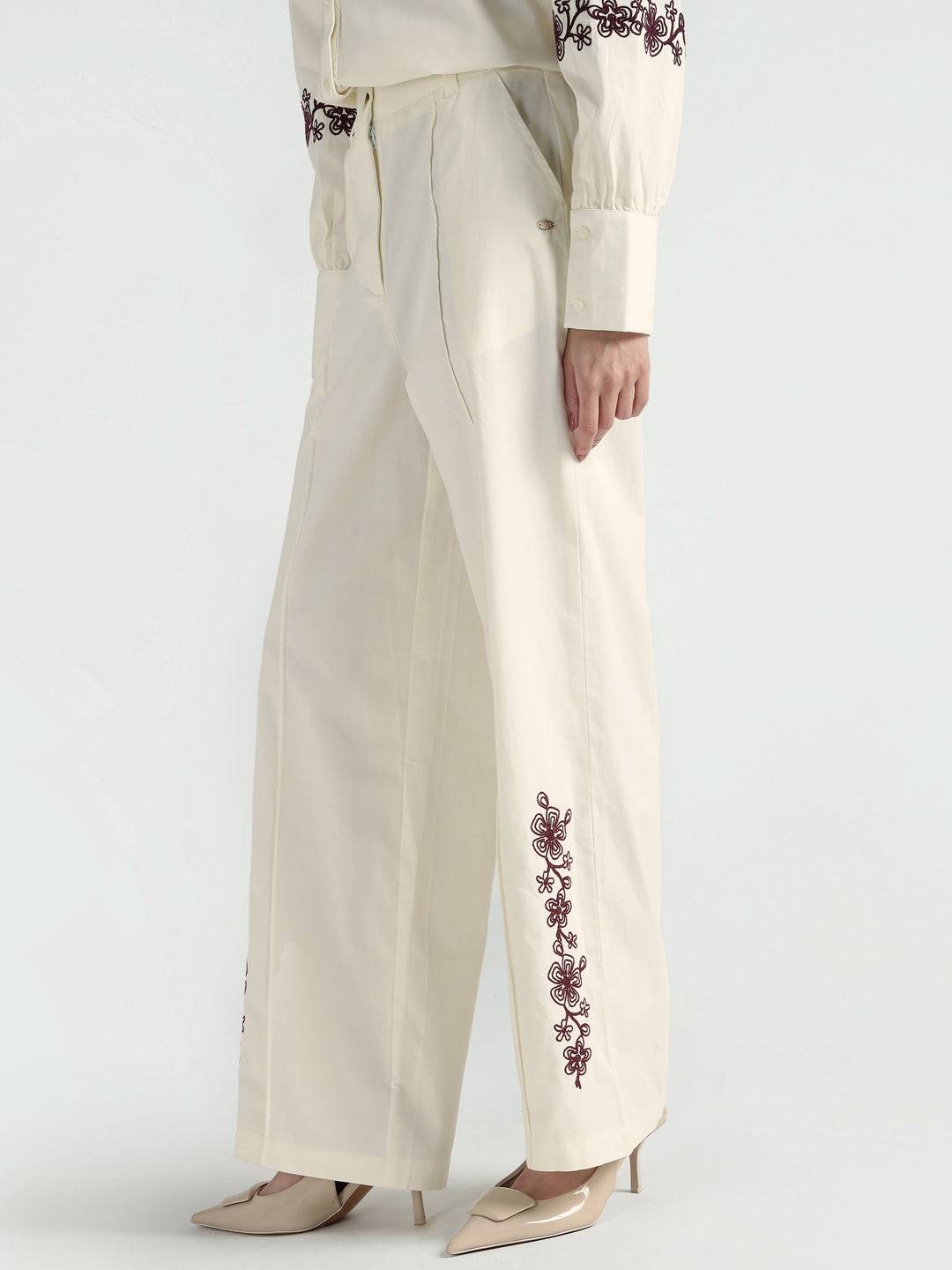 Elle Women Cream Fit And Flare Embroidered Trouser
