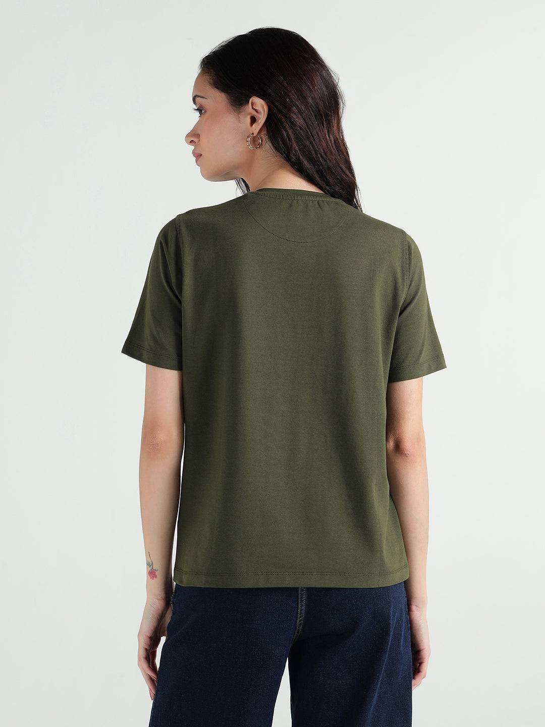 Elle Women Green Solid Round Neck Tshirt