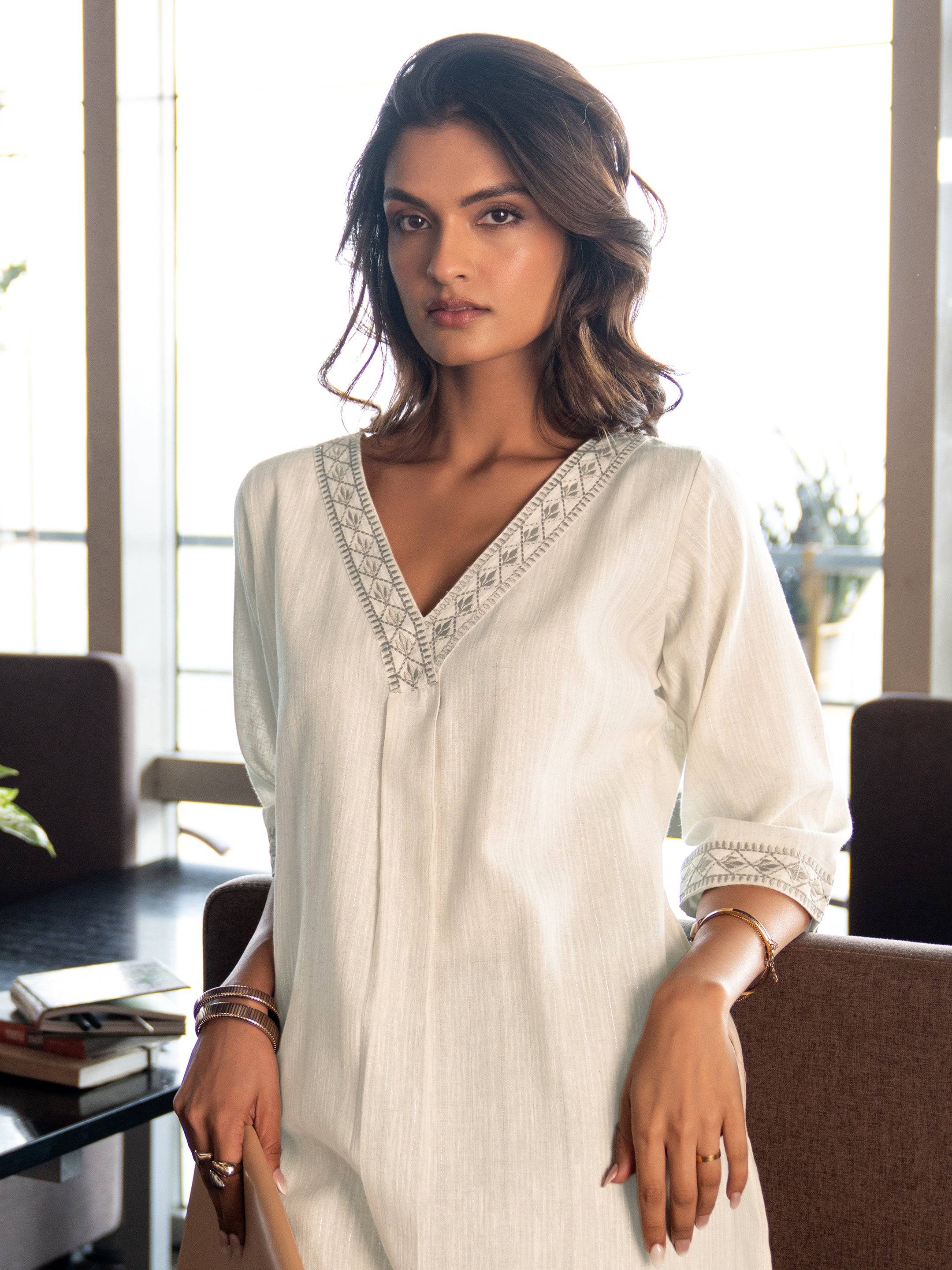 Off White Solid Cotton Blend Straight K...