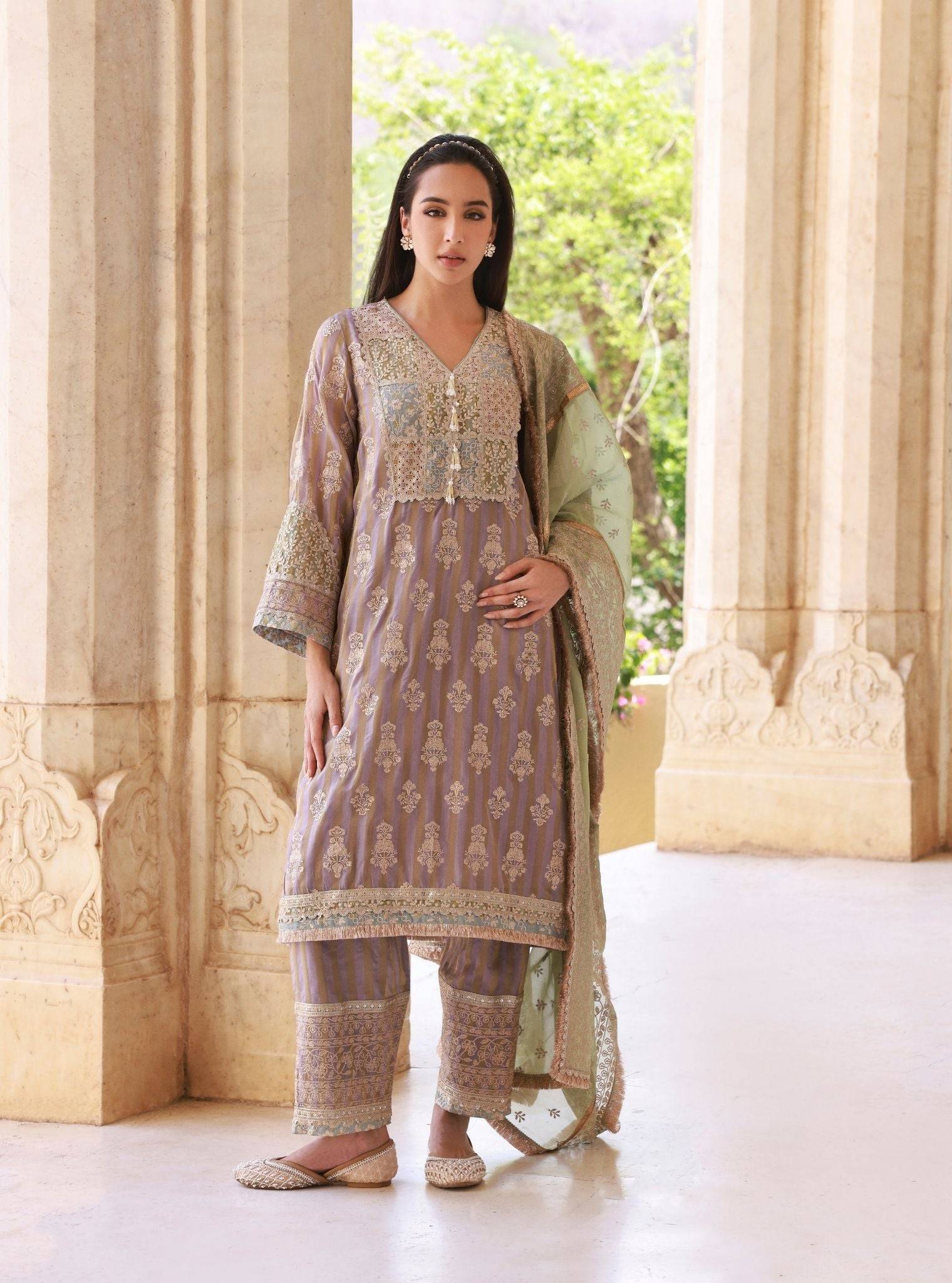 Zemaya Banarasi Lavender Kurta Set