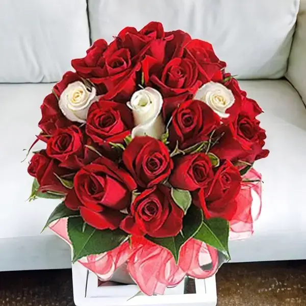 Red & White Roses Bouquet