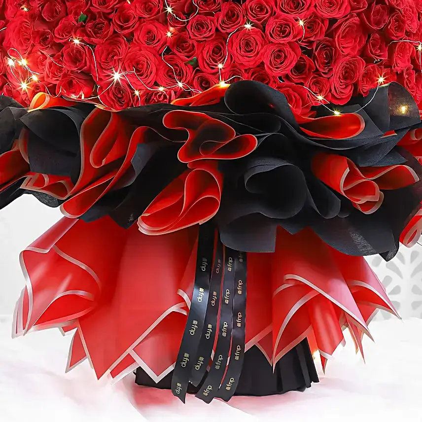 365 Scarlet Rose Bouquet