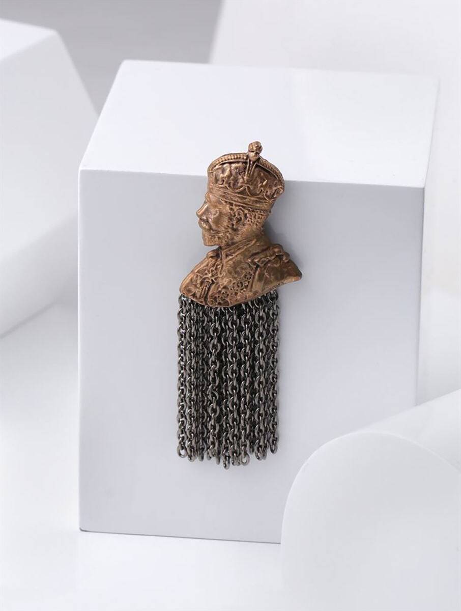Men Antique Gold Alloy Brooch