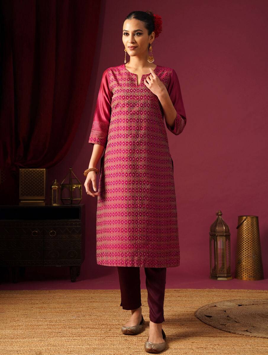 Women Red Silk Round Neck Regular Fit Kurta