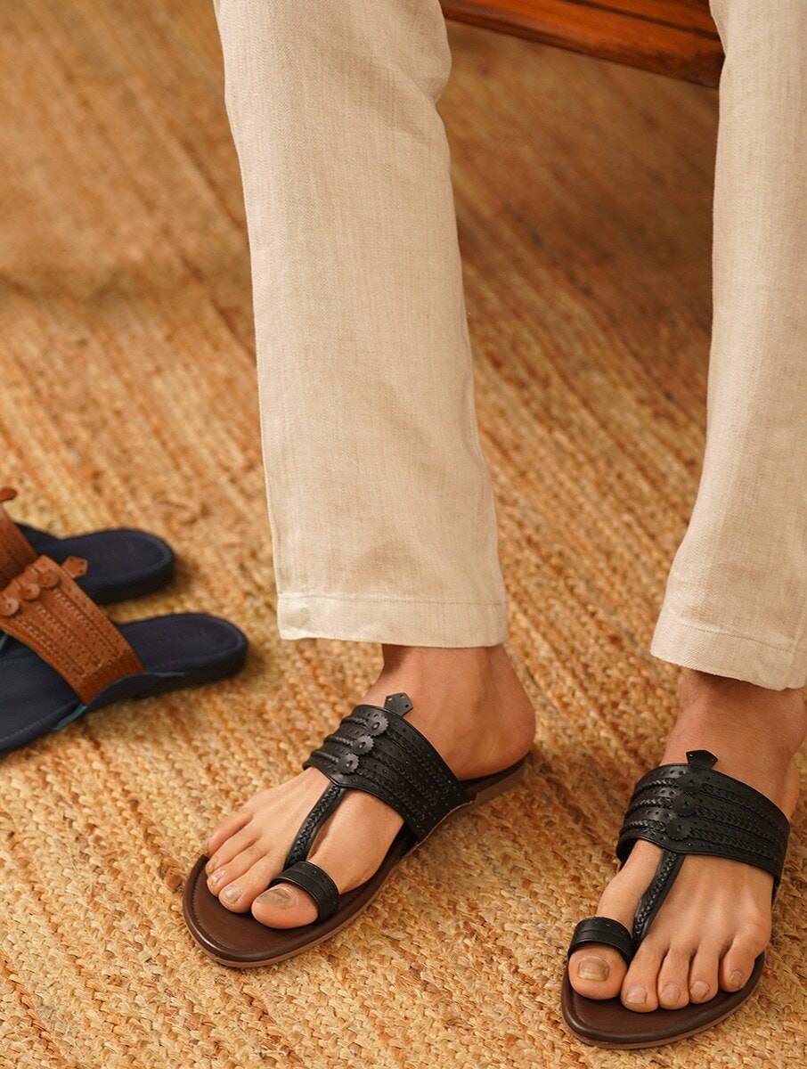 Men Black Leather Solid Regular Kolhapuris