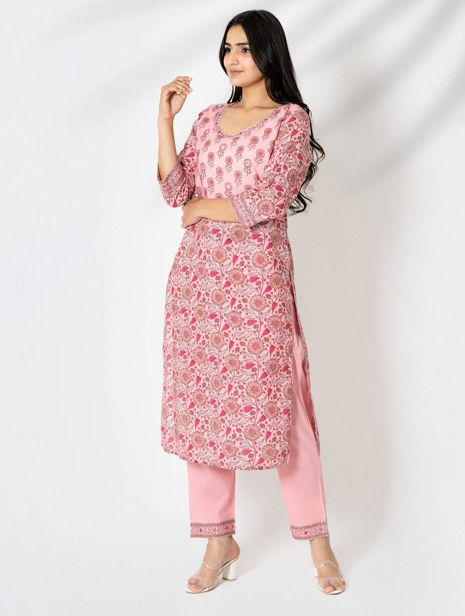 Women Pink Cotton Printed Kurta with Pants