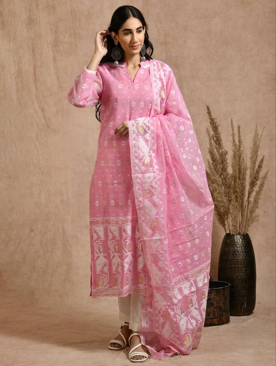 Women Pink Cotton Jamdani Kurta, Pants & Dupatta