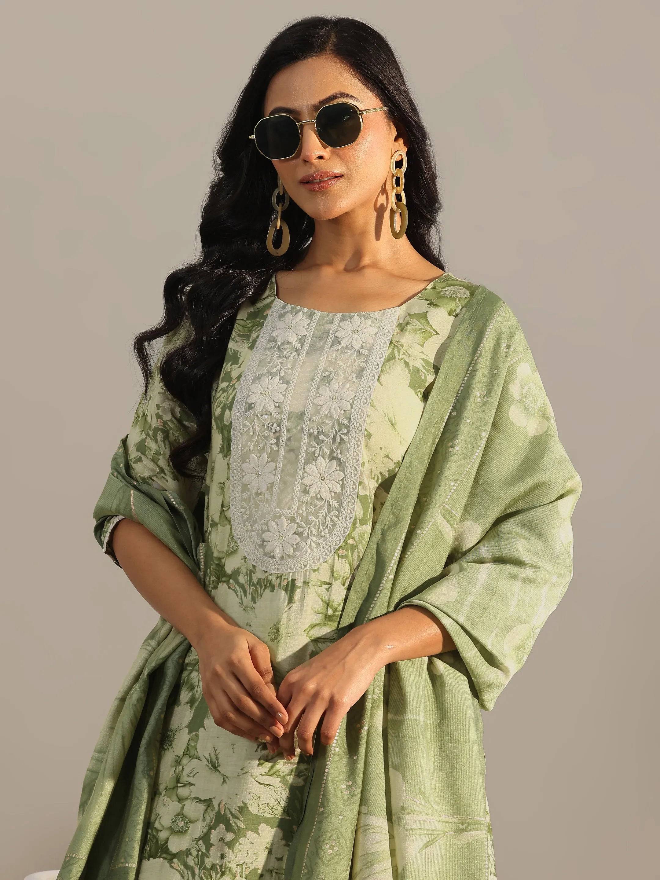 Green Printed Silk Blend Straight Suit ... Buy only at ₹3999