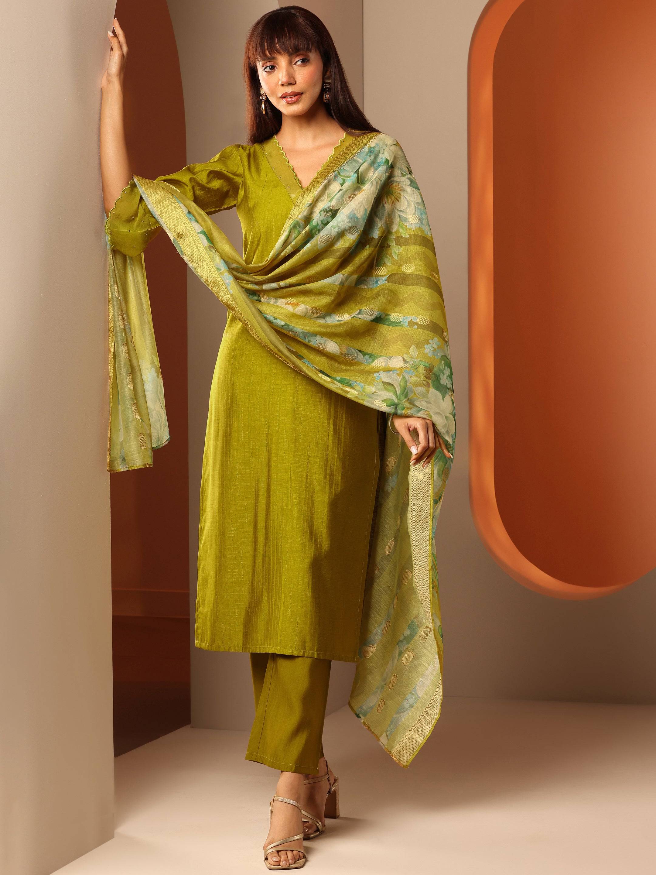 Green Woven Design Silk Blend Straight ... Buy only at ₹1999