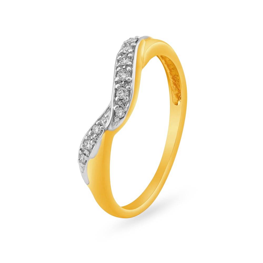 Elegant Overlapping Diamond Ring