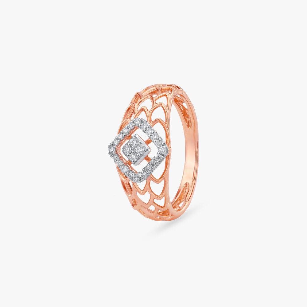Frame Flare Diamond Ring