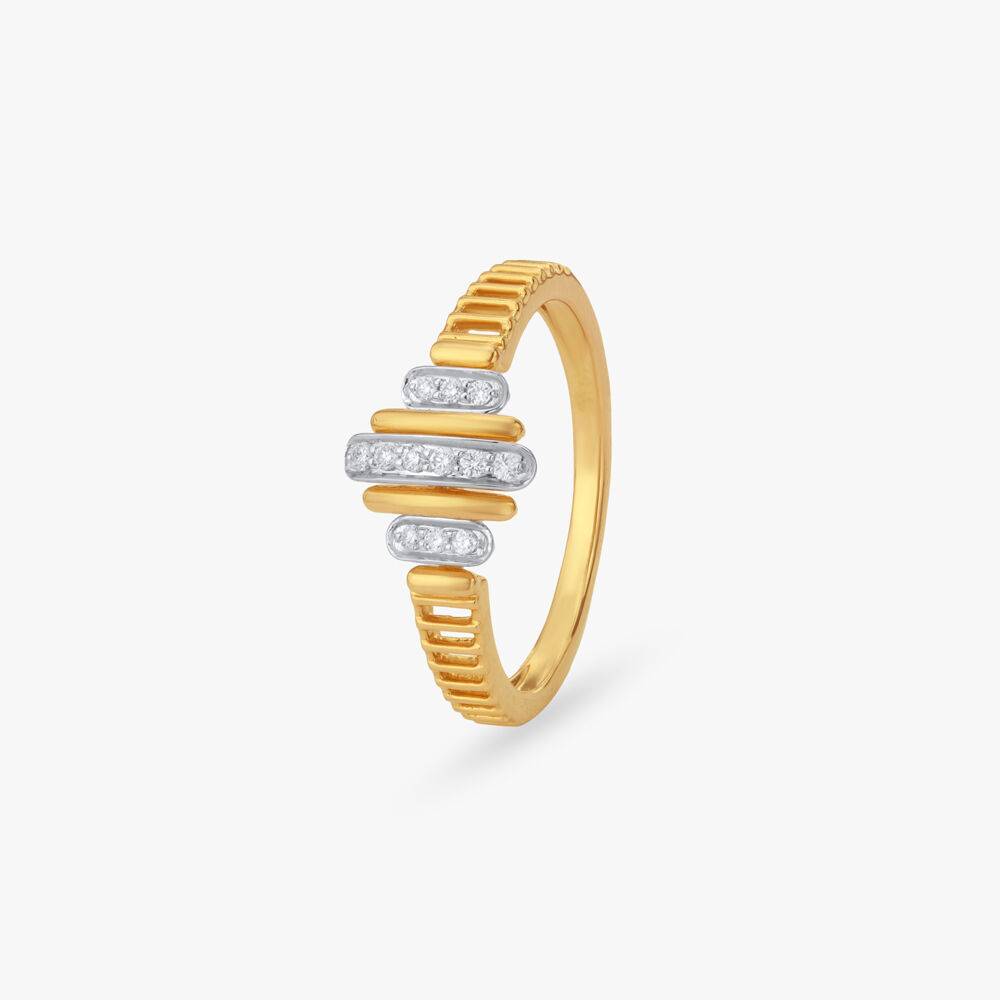 Vertical Glow Diamond Ring