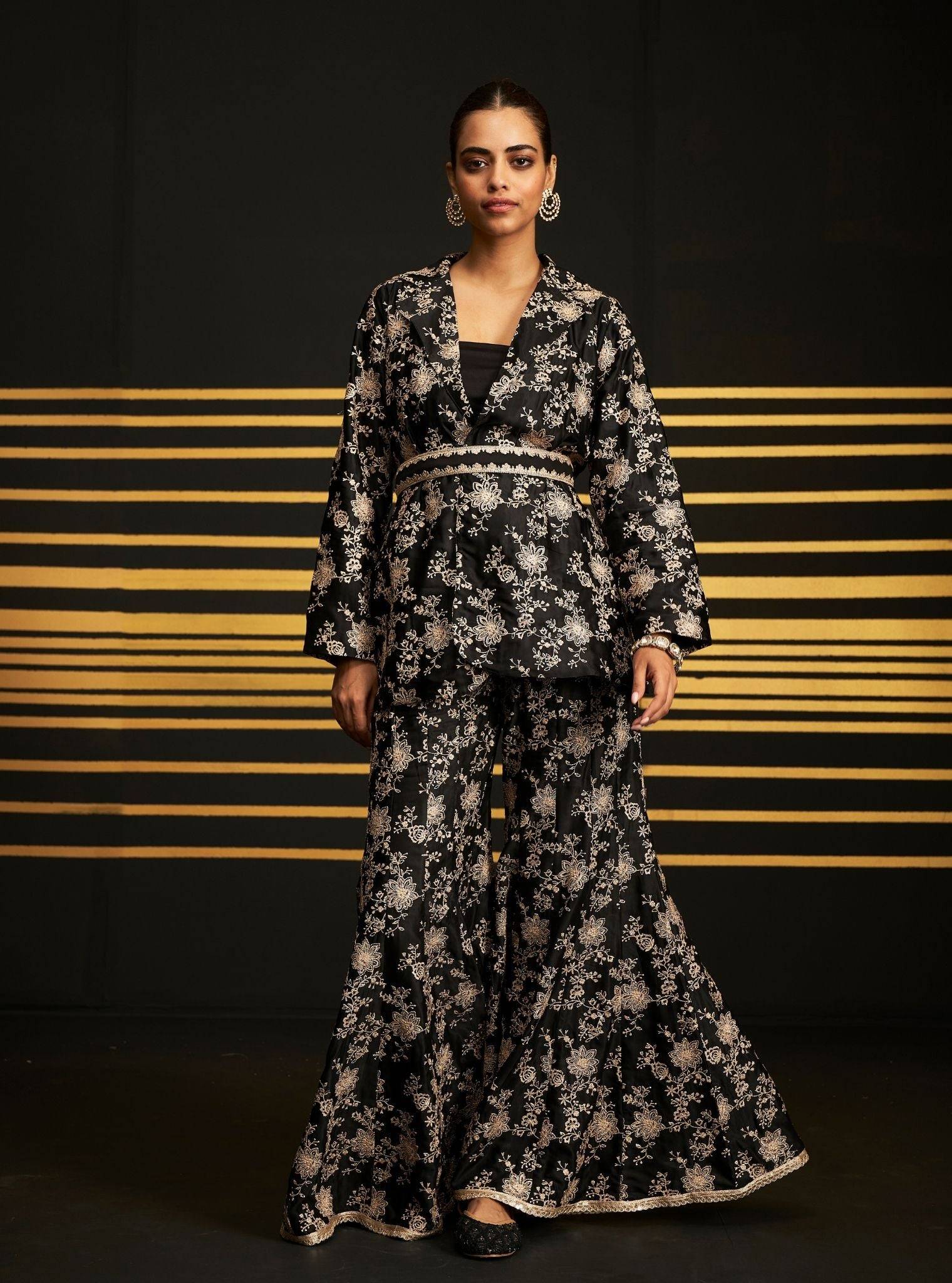 Saadgi Cupro Satin Black Top Set