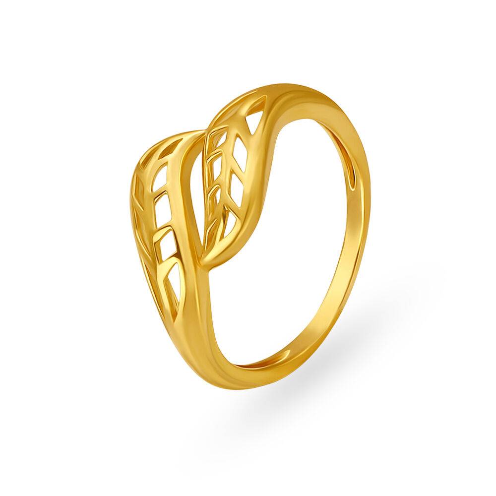 Alluring Leaf Pattern Gold Mesh Ring