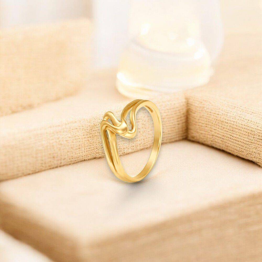 Sublime Brushstroke Pattern Gold Ring