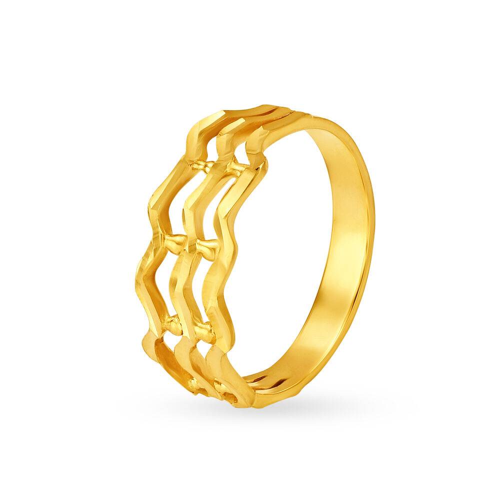 Wavy Pattern Gold Finger Ring