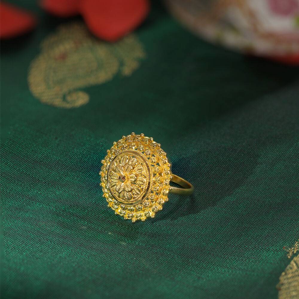 Magnificent Floral Gold Ring