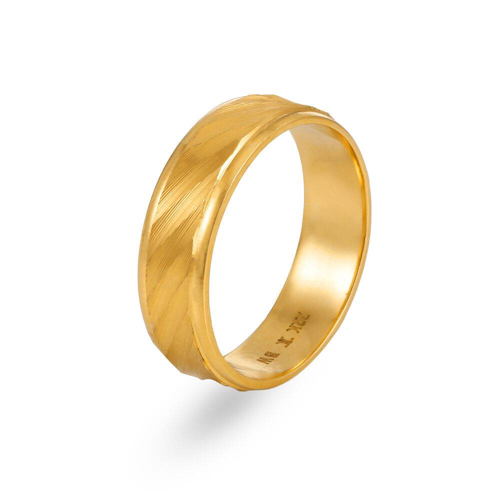 Regal 22 Karat Yellow Gold Finger Ring
