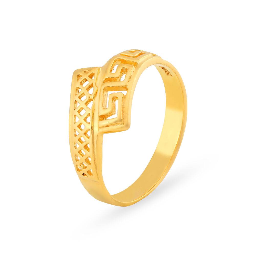 Intriguing 22 Karat Yellow Gold Mesh Patterned Finger Ring
