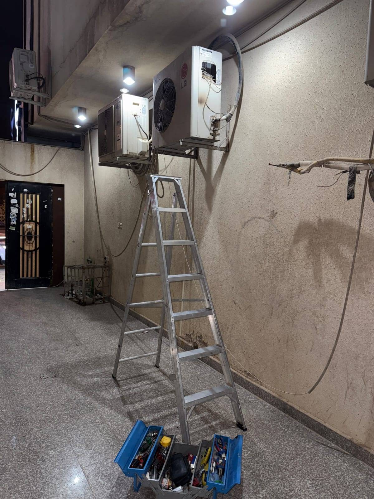 Zibrail air condition and refrigerator washing machine technician