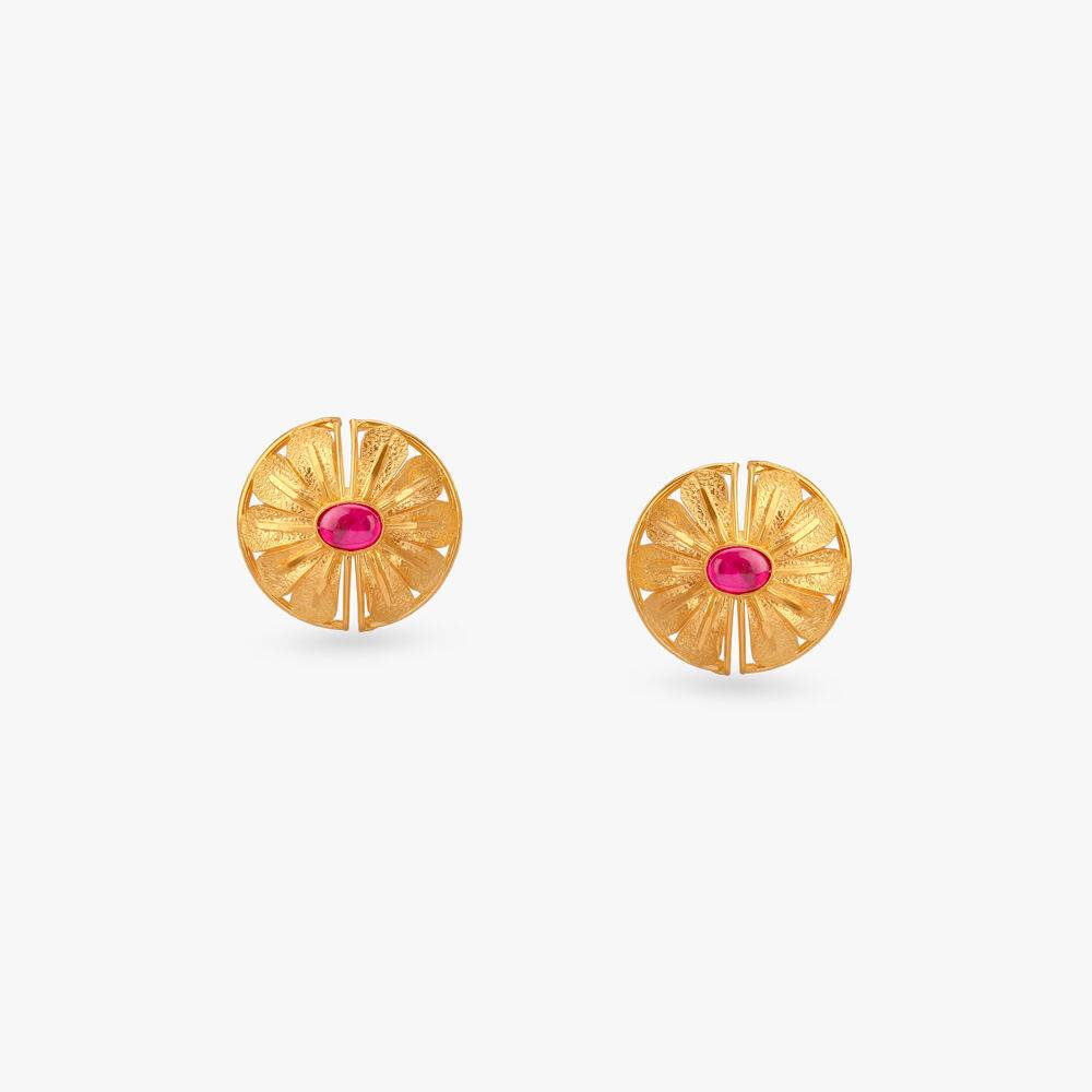 Heritage Flame Gold Stud Earrings