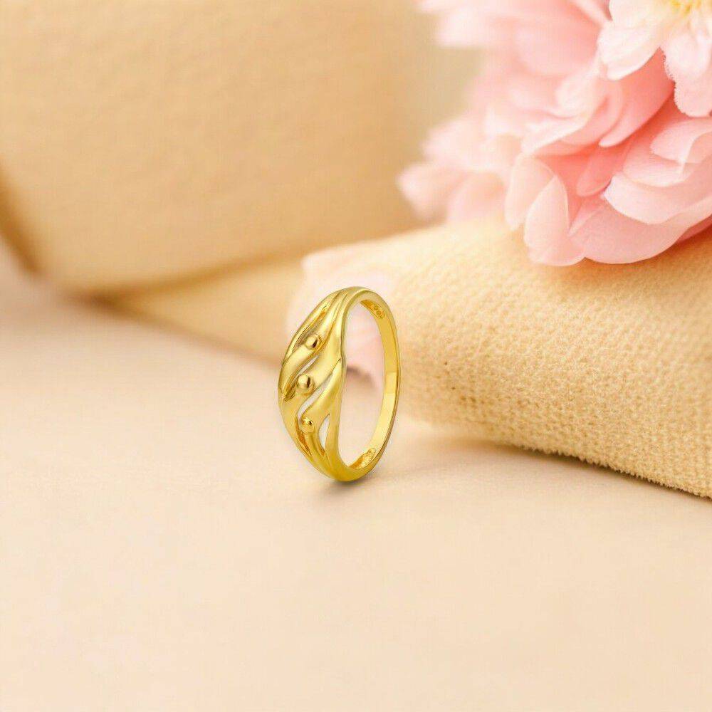 Abstract 22 Karat Yellow Gold Swirled Finger Ring