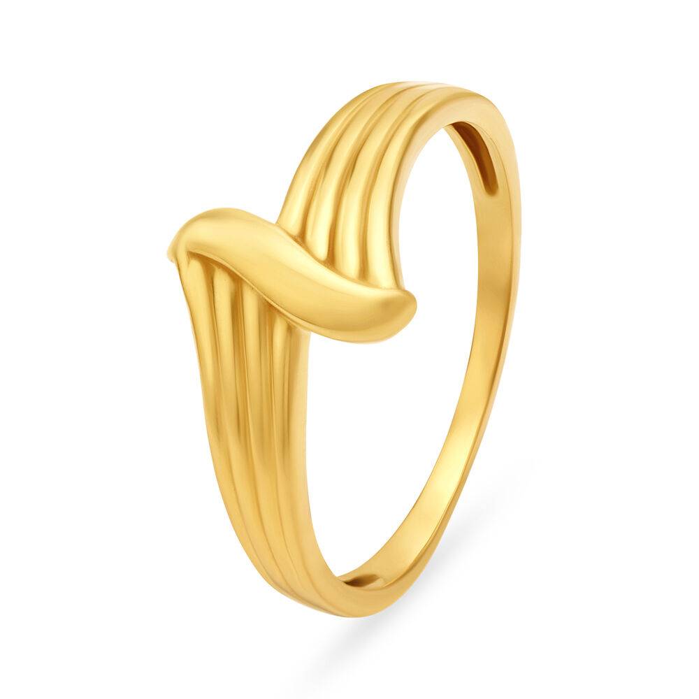 Sophisticated 22 Karat Yellow Gold Ridged Finger Ring