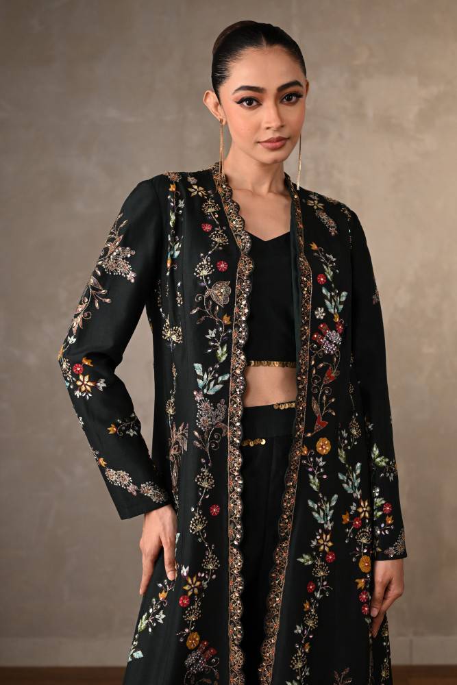 Midnight Garden Embroidered Silk Cape Set Buy at ₹36495