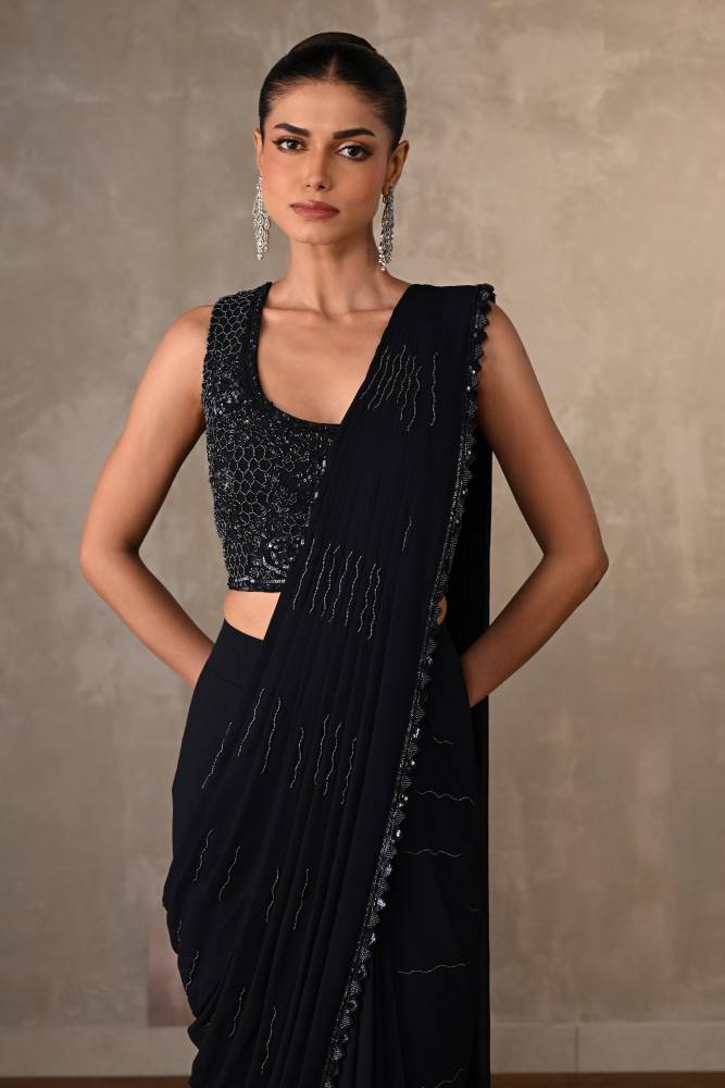 Noir Georgette Pre-Stitched Saree Buy at ₹26495