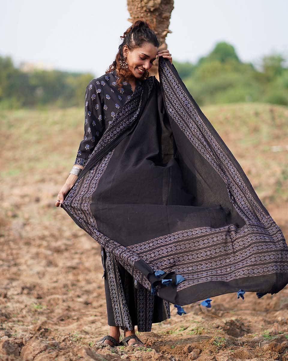 Liquid Grace Blockprinted Cotton Dupatta-WWB