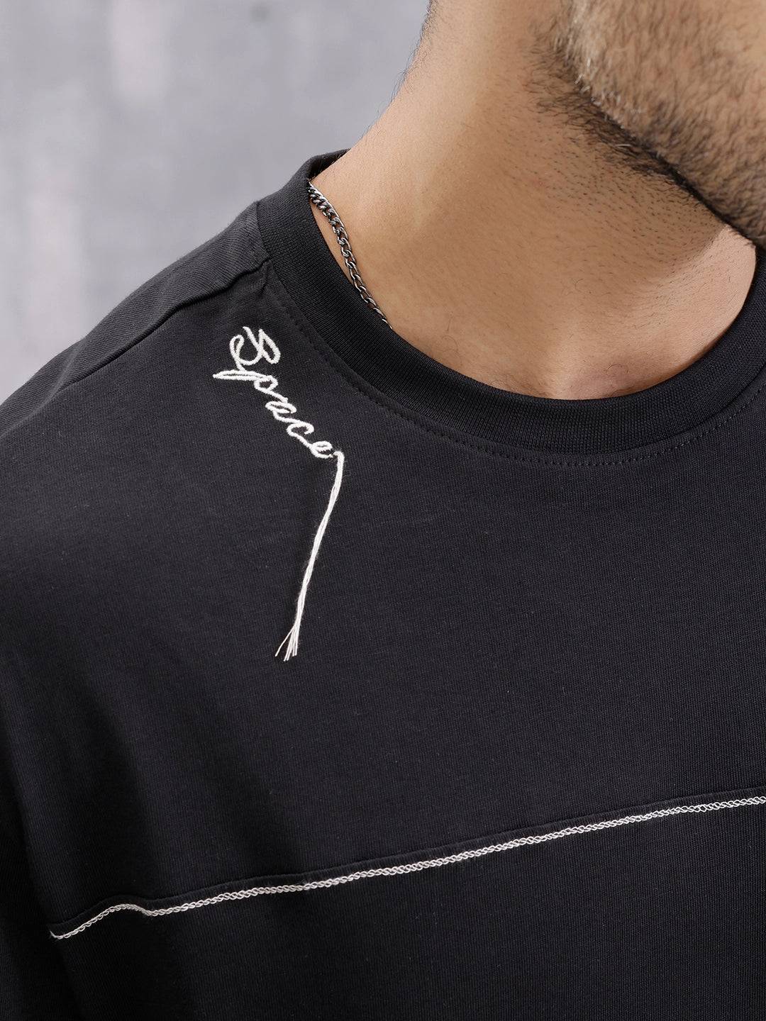 Casual Look Oversized Fit T-shirt With Embroidery And Chain Stitch Detail | Black