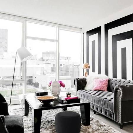 Serie O Pouffe in Black Colour