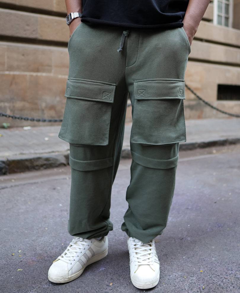 Green Double Pocket Regular Fit Track Pant Buy @ ₹499